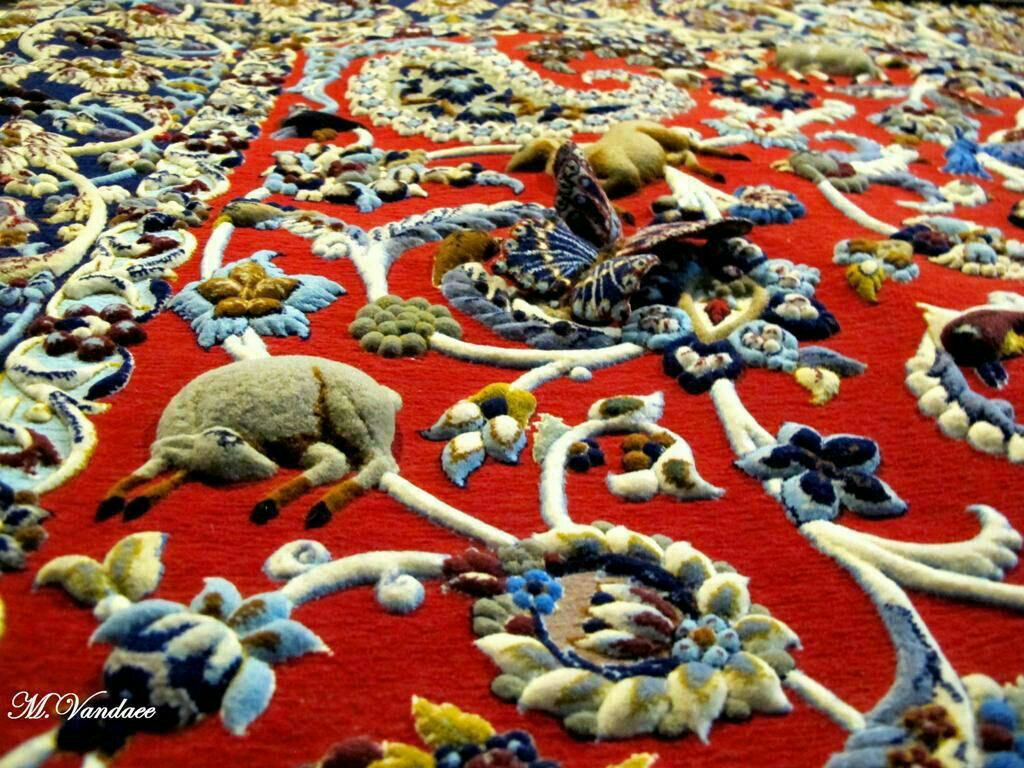 مزایا و معایب فرش گل برجسته