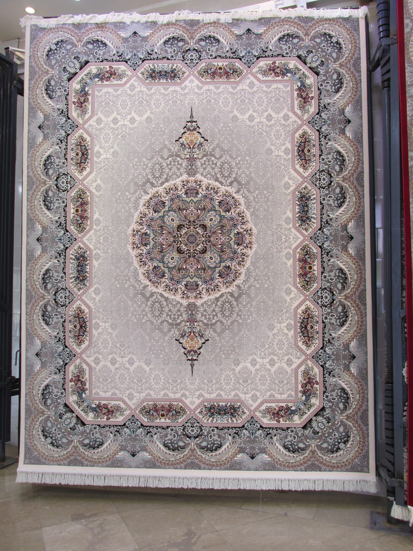 فرش ماشینی هالیدی کاشان