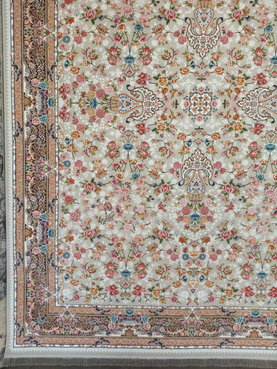 فرش کیمیای سعادت نقره ای 1200 شانه
