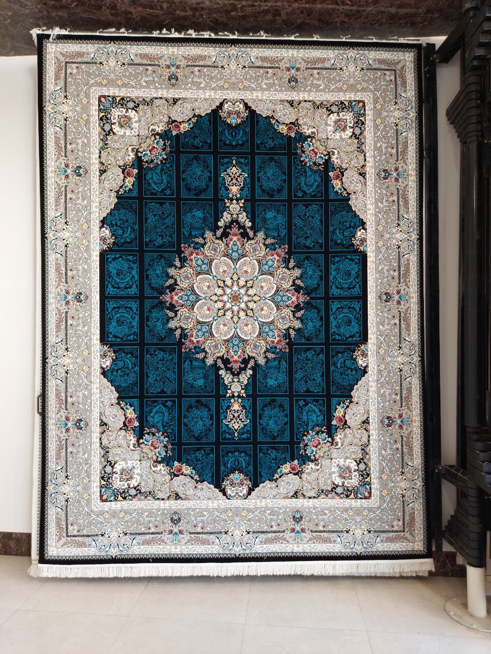 فرش 700 شانه طرح رومیسا