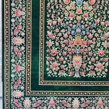 فرش طرح باغ گل سبز معادل 77 رج دستباف