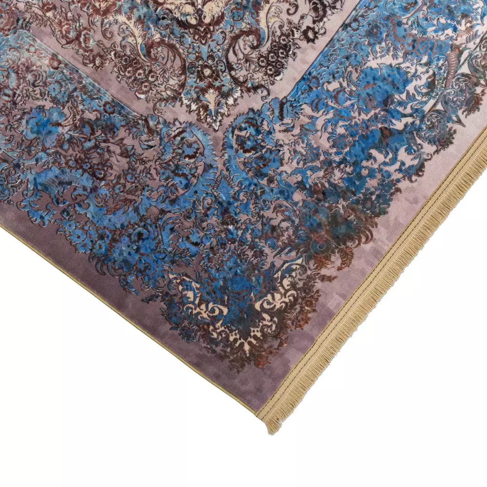 فرش نوستالوژیا طرح 300628 نقره آبی که از کلکسیون نوستالوژیا فرش محتشم میباشد با کیفیت عالی بدون پرزدهی و ضد حساسیت بوده و رقیب اصلی فرش دستباف است-2