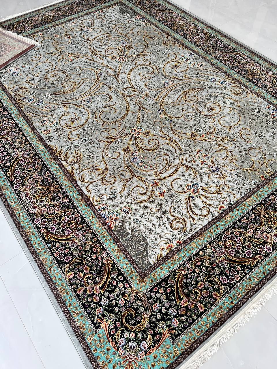 فرش طرح دستباف 1500 شانه نقره ای