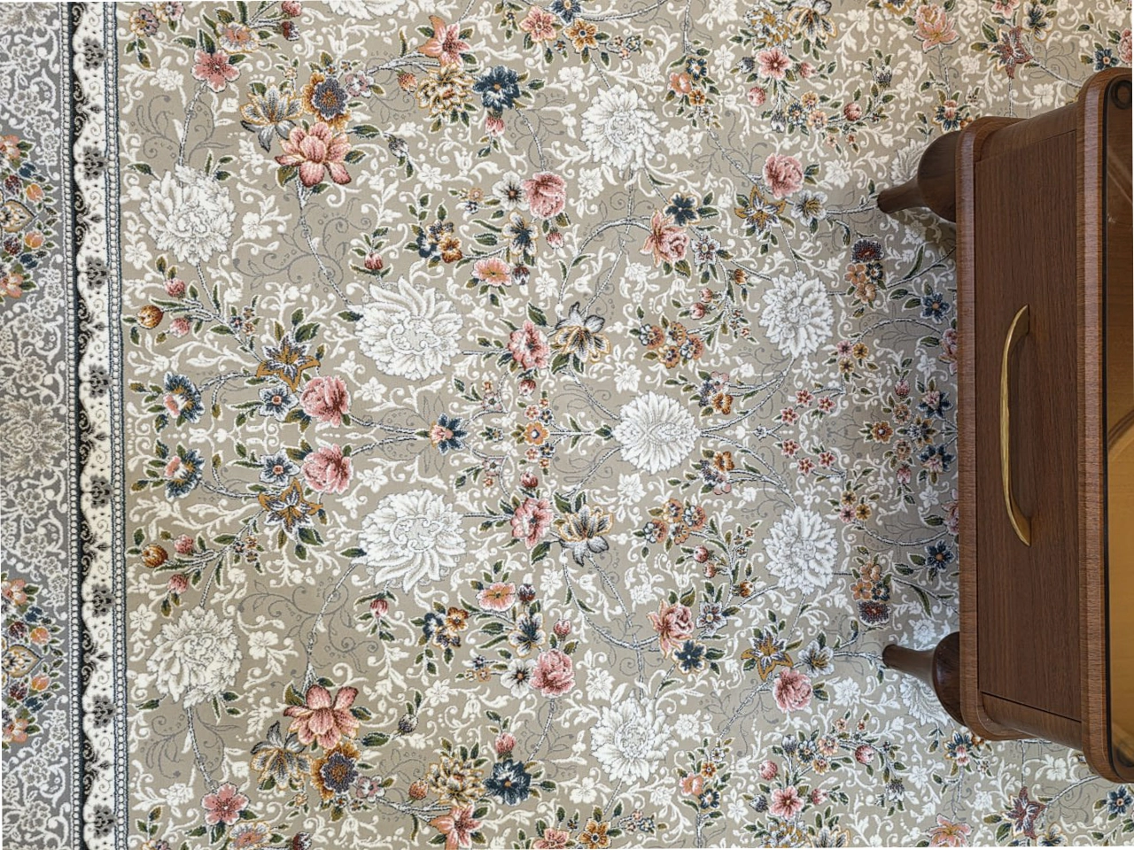 فرش ۱۲۰۰ شانه طرح نقره ای گل برجسته