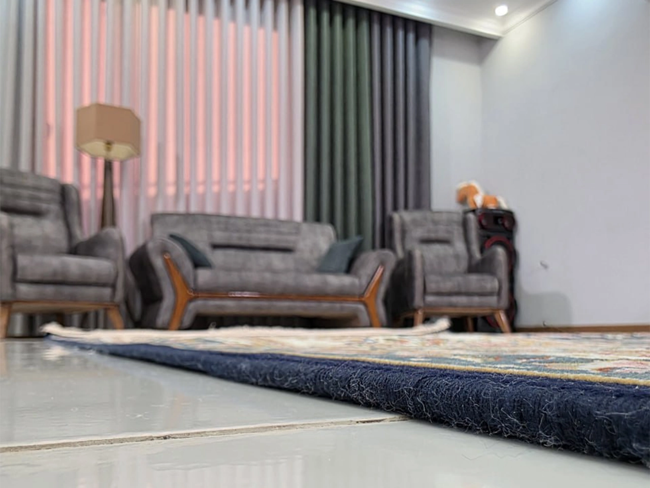 فرش 1200 شانه طرح آذر سرمه ای