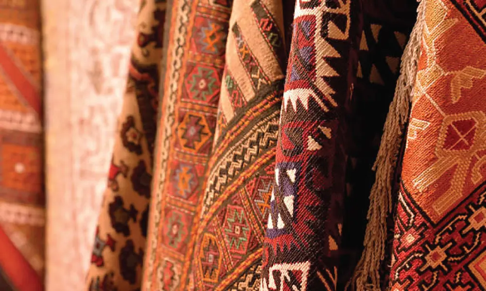 فرش ماشینی وینتیج یا کلاسیک؟ کدام برای خانه شما مناسب‌تر است؟