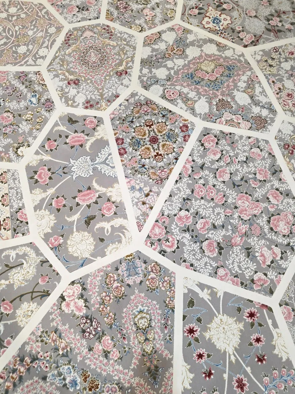 فرش ١٢٠٠ شانه طرح آینه فیلی ایده آل