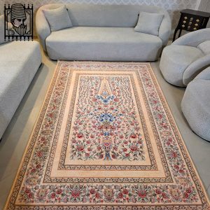 فرش طرح باغ گل کرم معادل 77 رج دستباف